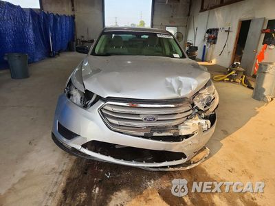 Piąte zdjęcie samochodu w środku: 2017 FORD TAURUS 4D LTD VIN:1FAHP2D84HG135789 - miniatura