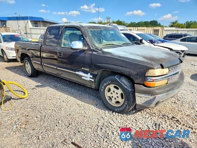 Czwarte zdjęcie samochodu z boku: 1999 CHEVROLET SILVERADO C1500 VIN:2GCEC19T6X1128869 - miniatura