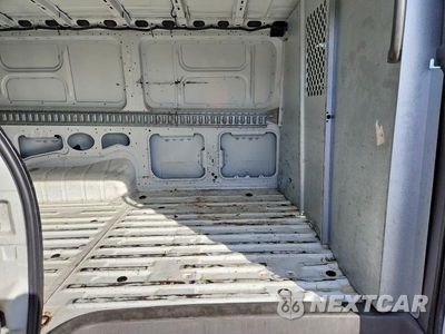 Zdjęcie 10 z 12 samochodu: 2019 NISSAN NV2500 DELIVERY VAN VIN:1N6BF0KY6KN806633 - miniatura