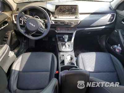 Zdjęcie 8 z 12 samochodu: 2023 KIA SELTOS SX VIN:KNDETCA23P7366485 - miniatura