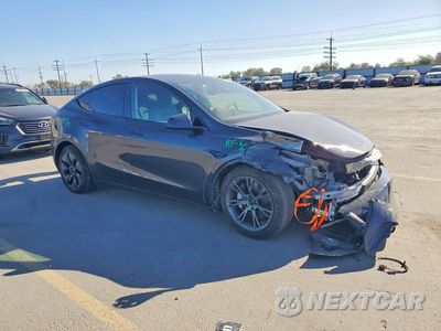 Czwarte zdjęcie samochodu z boku: 2025 TESLA MODEL Y VIN:7SAYGDEE1SF282750 - miniatura