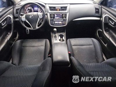 Zdjęcie 8 z 12 samochodu: 2017 NISSAN ALTIMA 2.5 SV VIN:1N4AL3AP1HC493325 - miniatura
