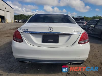 Zdjęcie 6 z 12 samochodu: 2015 MERCEDES-BENZ C 300 4MATIC VIN:55SWF4KB2FU077153 - miniatura