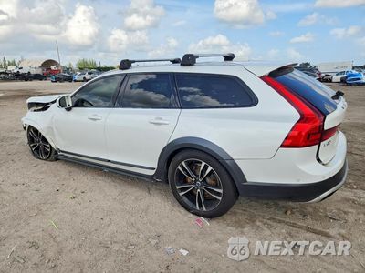 Drugie zdjęcie samochodu z przodu: 2018 VOLVO V90 CROSS COUNTRY T5 MOMENTUM VIN:YV4102NK0J1014502 - miniatura