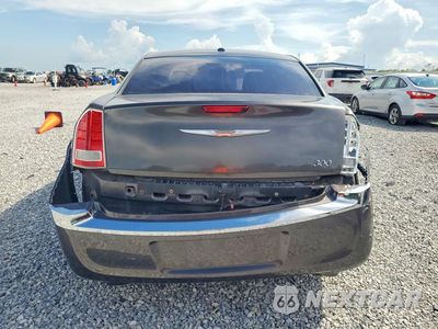 Zdjęcie 6 z 12 samochodu: 2014 CHRYSLER 300 VIN:2C3CCAAG3EH354673 - miniatura