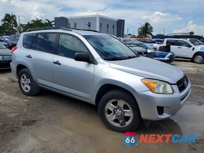 Czwarte zdjęcie samochodu z boku: 2011 TOYOTA RAV4 BASE VIN:2T3ZF4DV3BW104886 - miniatura
