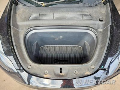 Zdjęcie 12 z 14 samochodu: 2024 TESLA MODEL Y VIN:7SAYGDEE9RA294393 - miniatura