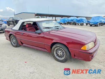 Czwarte zdjęcie samochodu z boku: 1987 FORD MUSTANG GT VIN:1FABP45E9HF259570 - miniatura