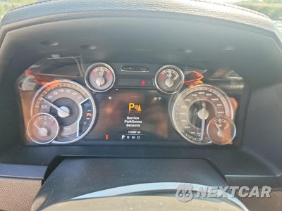 Zdjęcie 9 z 12 samochodu: 2018 RAM 1500 LONGHORN VIN:1C6RR7WT7JS111343 - miniatura