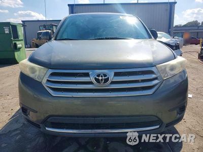 Piąte zdjęcie samochodu w środku: 2011 TOYOTA HIGHLANDER BASE VIN:5TDZA3EH5BS016585 - miniatura