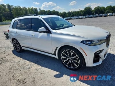 Czwarte zdjęcie samochodu z boku: 2022 BMW X7 M50I VIN:5UXCX6C0XN9M42616 - miniatura
