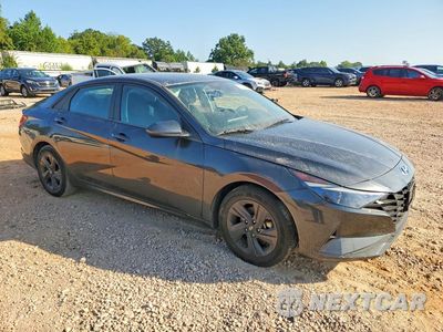 Czwarte zdjęcie samochodu z boku: 2021 HYUNDAI ELANTRA SEL VIN:5NPLM4AG6MH048292 - miniatura