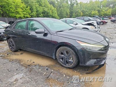 Czwarte zdjęcie samochodu z boku: 2023 HYUNDAI ELANTRA SEL VIN:KMHLM4AGXPU583003 - miniatura