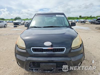 Piąte zdjęcie samochodu w środku: 2010 KIA SOUL + VIN:KNDJT2A24A7180065 - miniatura