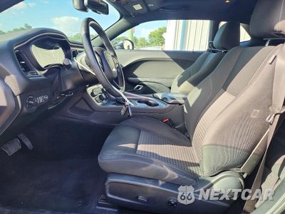 Zdjęcie 7 z 12 samochodu: 2018 DODGE CHALLENGER SXT VIN:2C3CDZAG1JH183363 - miniatura