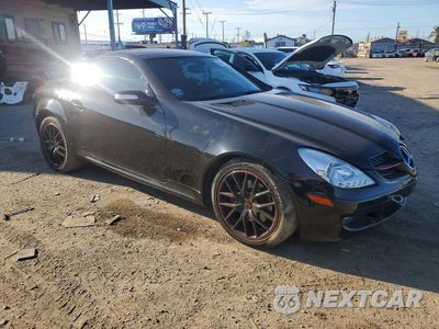 Czwarte zdjęcie samochodu z boku: 2007 MERCEDES-BENZ SLK 280 VIN:WDBWK54F77F150077 - miniatura