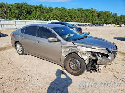 Czwarte zdjęcie samochodu z boku: 2015 NISSAN ALTIMA 2.5 S VIN:1N4AL3AP8FC236093 - miniatura