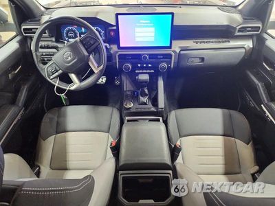 Zdjęcie 8 z 12 samochodu: 2024 TOYOTA TACOMA TRD SPORT VIN:3TYKB5FN3RT008191 - miniatura
