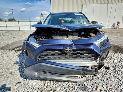 Piąte zdjęcie samochodu w środku: 2022 TOYOTA RAV4 XLE VIN:2T3W1RFV3NW187669 - miniatura