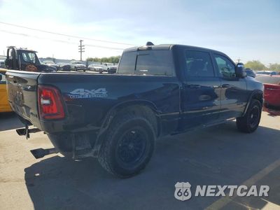 Trzecie zdjęcie samochodu z tyłu: 2025 RAM 1500 LARAMIE VIN:1C6SRFRP0SN557604 - miniatura