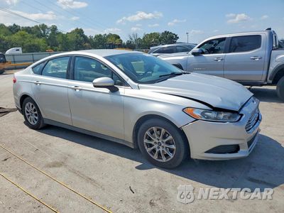 Czwarte zdjęcie samochodu z boku: 2015 FORD FUSION S VIN:3FA6P0G71FR211120 - miniatura