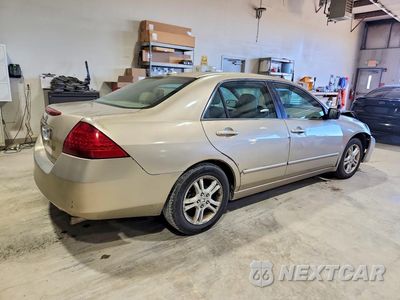 Trzecie zdjęcie samochodu z tyłu: 2007 HONDA ACCORD EX VIN:1HGCM56887A174478 - miniatura