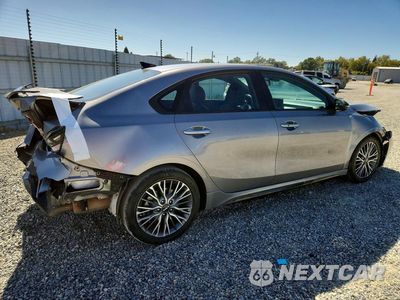 Trzecie zdjęcie samochodu z tyłu: 2024 KIA FORTE GT LINE VIN:3KPF54AD7RE754389 - miniatura