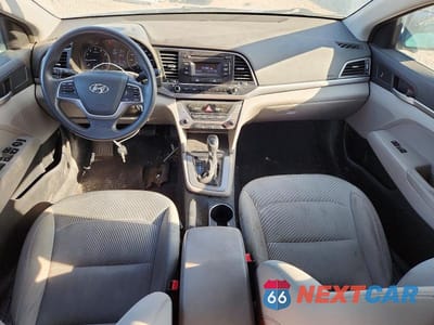 Zdjęcie 8 z 12 samochodu: 2017 HYUNDAI ELANTRA SE VIN:5NPD74LF2HH093140 - miniatura