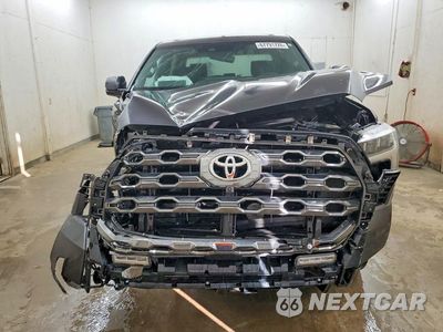 Piąte zdjęcie samochodu w środku: 2026 TOYOTA TUNDRA PLATINUM HV VIN:5TFNC5DB0TX132158 - miniatura