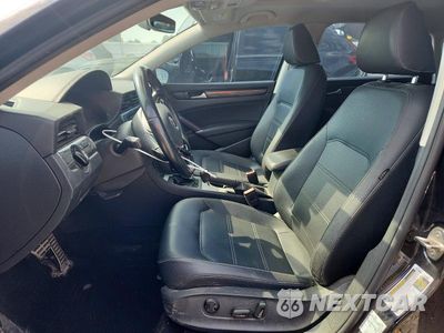 Zdjęcie 7 z 12 samochodu: 2020 VOLKSWAGEN PASSAT R-LINE VIN:1VWMA7A3XLC016724 - miniatura