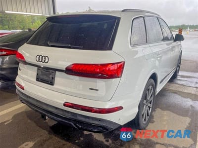 Czwarte zdjęcie samochodu z boku: 2023 AUDI Q7 PREMIUM PLUS VIN:WA1LCBF72PD018887 - miniatura