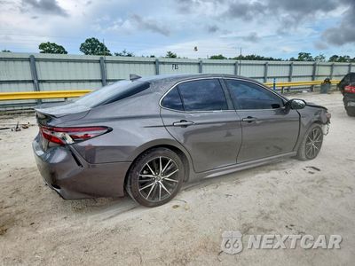 Trzecie zdjęcie samochodu z tyłu: 2024 TOYOTA CAMRY SE VIN:4T1T11AK8RU875733 - miniatura