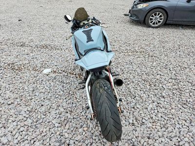 Czwarte zdjęcie samochodu z boku: 2015 HONDA CBR1000 RR VIN:JH2SC5948FK700498 - miniatura