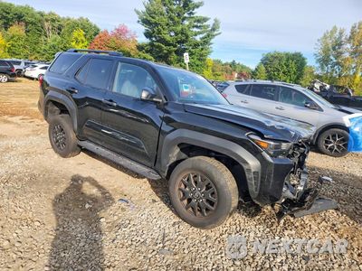 Czwarte zdjęcie samochodu z boku: 2025 TOYOTA 4RUNNER SR5 VIN:JTEVA5BR1S5047907 - miniatura