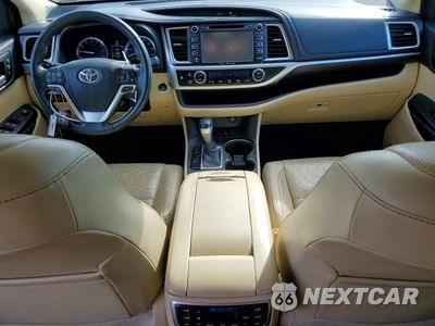 Zdjęcie 8 z 13 samochodu: 2016 TOYOTA HIGHLANDER LIMITED PLATINUM VIN:5TDDKRFH8GS269383 - miniatura