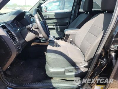 Zdjęcie 7 z 12 samochodu: 2010 FORD ESCAPE VIN:1FMCU0DG7AKD05814 - miniatura