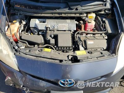 Zdjęcie 11 z 12 samochodu: 2013 TOYOTA PRIUS THREE VIN:JTDKN3DU6D1645714 - miniatura