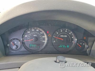Zdjęcie 9 z 13 samochodu: 2005 JEEP GRAND CHEROKEE LAREDO VIN:1J4HS48N95C706758 - miniatura