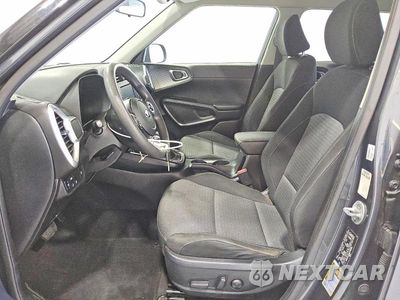 Zdjęcie 7 z 12 samochodu: 2021 KIA SOUL S VIN:KNDJ23AU5M7746586 - miniatura