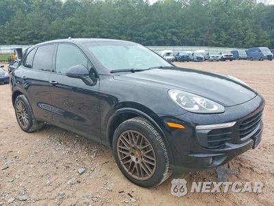 Czwarte zdjęcie samochodu z boku: 2017 PORSCHE CAYENNE VIN:WP1AA2A29HKA88882 - miniatura