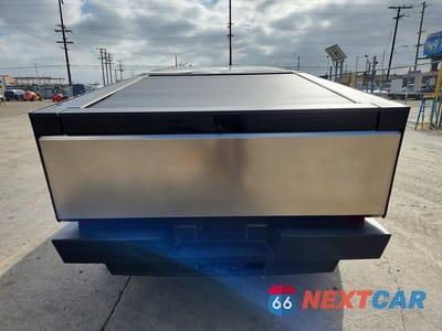 Zdjęcie 6 z 12 samochodu: 2024 TESLA CYBERTRUCK VIN:7G2CEHED8RA000054 - miniatura