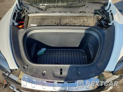 Zdjęcie 12 z 14 samochodu: 2025 TESLA MODEL Y VIN:7SAYGDED7SF227632 - miniatura