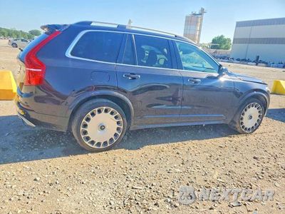 Trzecie zdjęcie samochodu z tyłu: 2016 VOLVO XC90 T6 VIN:YV4A22PK5G1083458 - miniatura