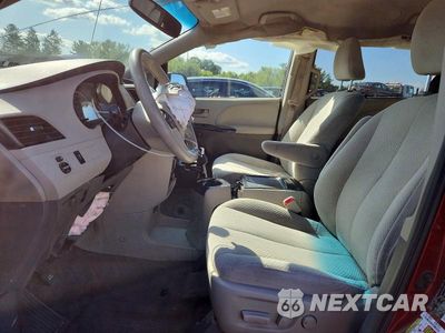 Zdjęcie 7 z 14 samochodu: 2014 TOYOTA SIENNA LE VIN:5TDKK3DC6ES526646 - miniatura
