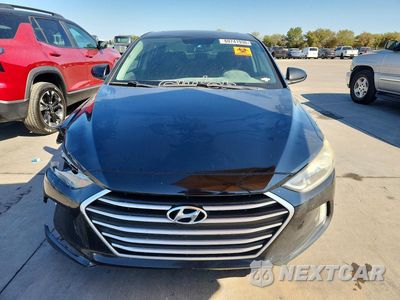 Piąte zdjęcie samochodu w środku: 2017 HYUNDAI ELANTRA VIN:5NPD84LF6HH121910 - miniatura