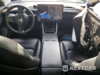 Zdjęcie 8 z 12 samochodu: 2019 TESLA MODEL 3 VIN:5YJ3E1EBXKF441847 - miniatura