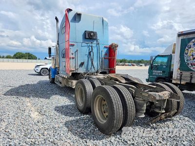 Drugie zdjęcie samochodu z przodu: 1997 FREIGHTLINER FLD120 SEMI TRUCK VIN:1FUPCSEB3VP845766 - miniatura