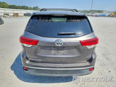 Zdjęcie 6 z 13 samochodu: 2017 TOYOTA HIGHLANDER LE VIN:5TDZARFH8HS023895 - miniatura