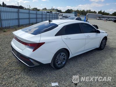 Trzecie zdjęcie samochodu z tyłu: 2024 HYUNDAI ELANTRA SEL VIN:KMHLM4DG3RU807663 - miniatura