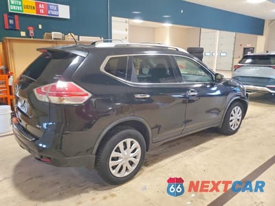 Trzecie zdjęcie samochodu z tyłu: 2016 NISSAN ROGUE S VIN:JN8AT2MV0GW151803 - miniatura